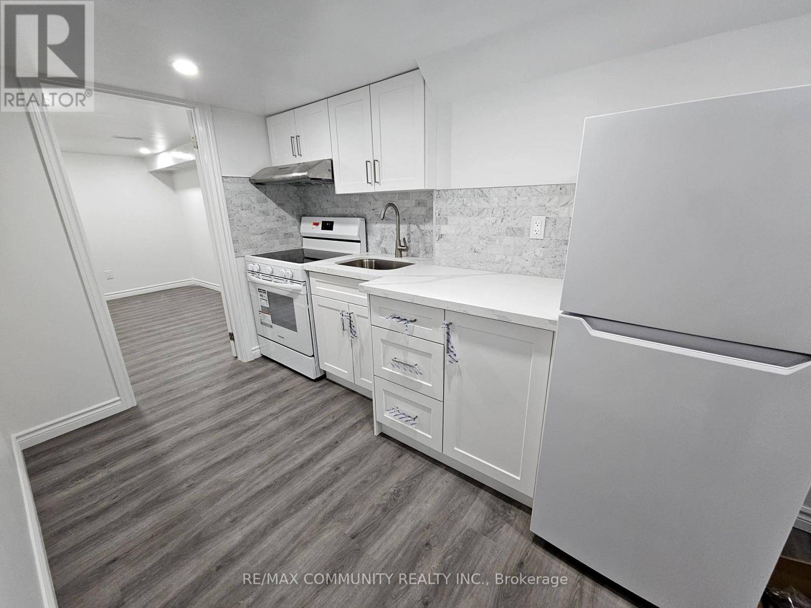 Markham (cedarwood), ON L3S0E8,32 Liam LN #BASEMENT