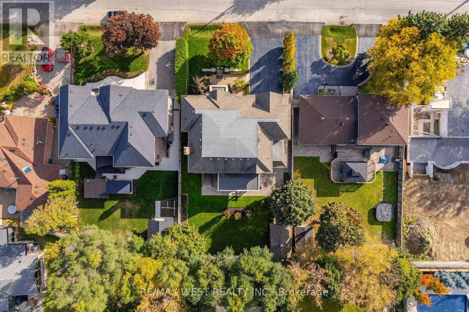 Vaughan (maple), ON L6A1E4,6 WELLER CRESCENT