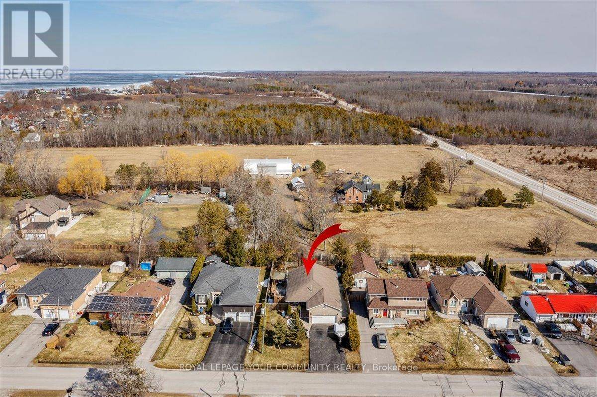 Georgina (historic Lakeshore Communities), ON L4P3E9,825 ELMWOOD ROAD