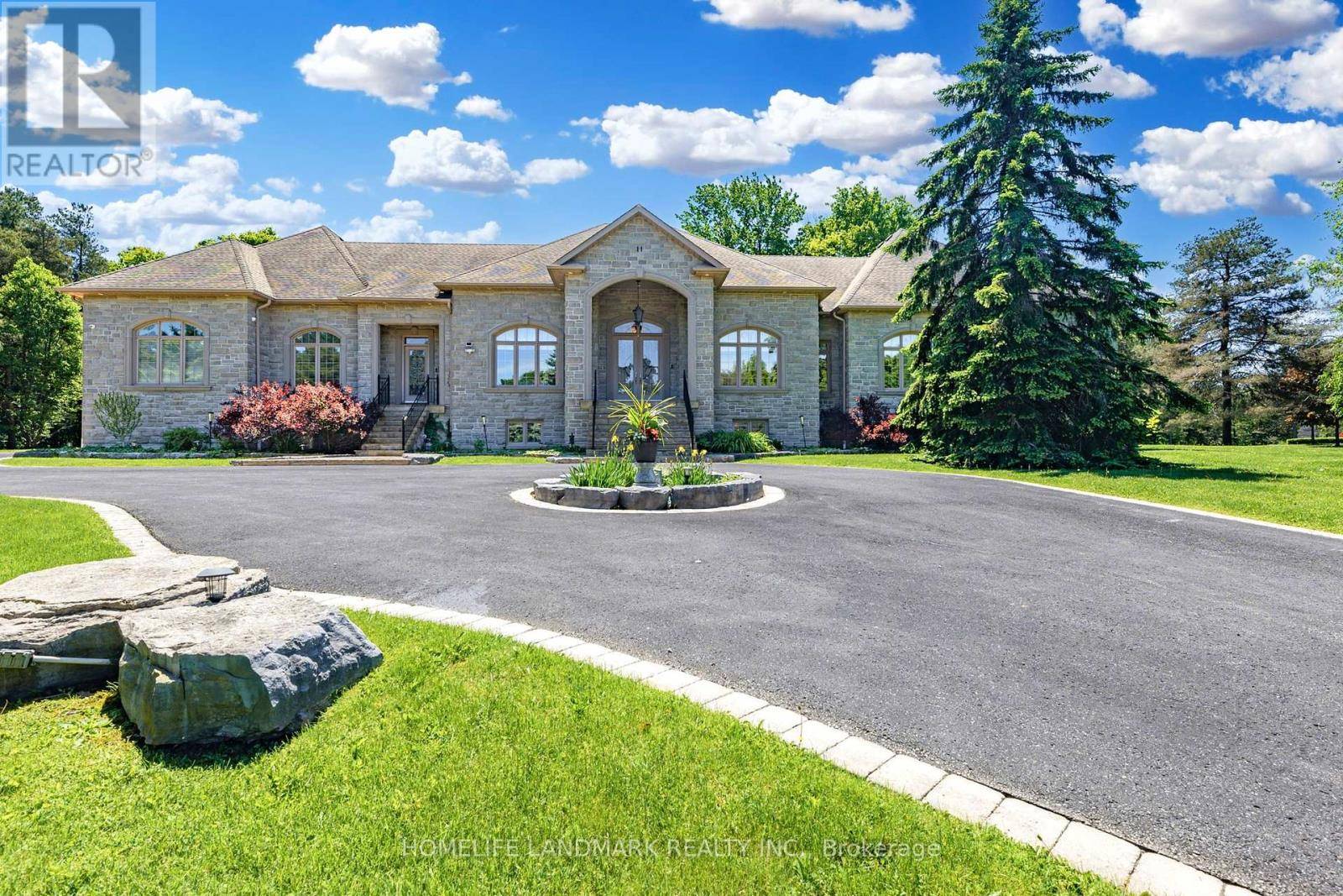 Whitchurch-stouffville, ON L4A0C6,11 CRANBORNE CHASE