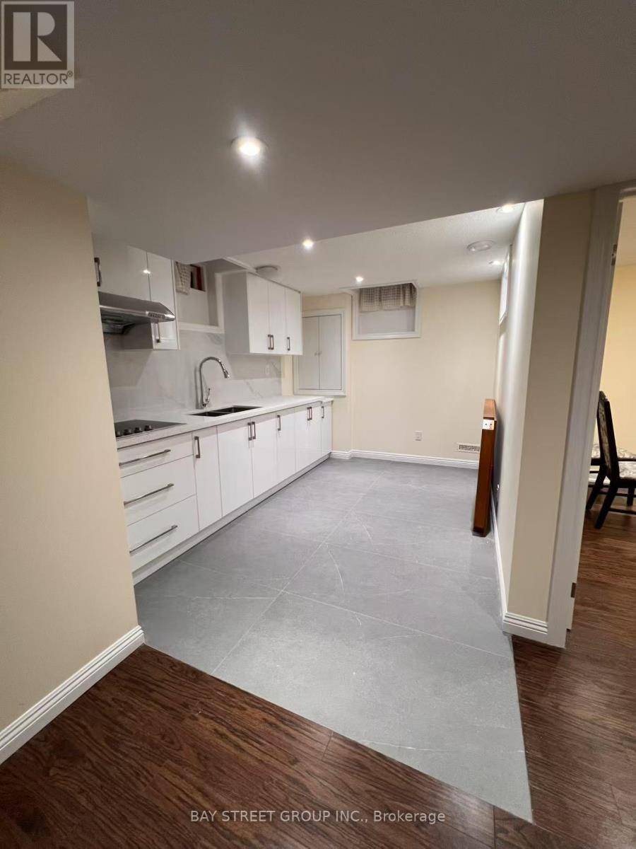 Markham (berczy), ON L6C2M2,369 William Berczy BLVD #bsmt