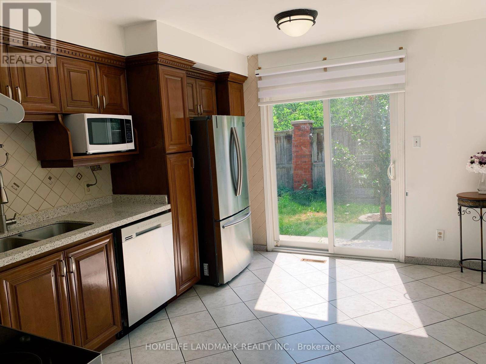 Vaughan (brownridge), ON L4J6A5,116 JAIMIE ROAD