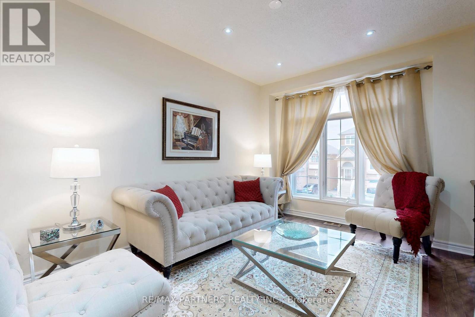 Markham (berczy), ON L6C2E9,17 HENRIETTA STREET