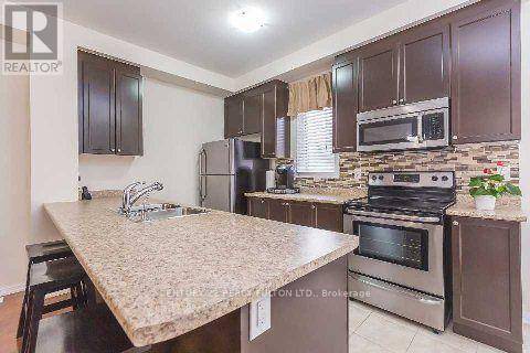 Markham (cornell), ON L6B0W4,30 TERRY FOX STREET