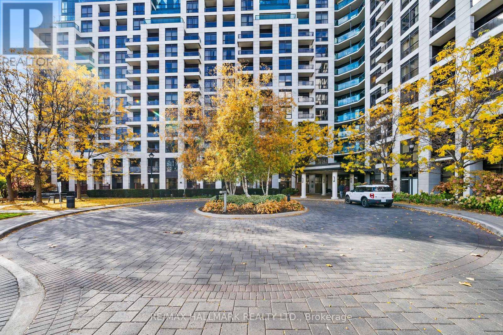 Richmond Hill (harding), ON L4C0T3,18 Harding BLVD #308