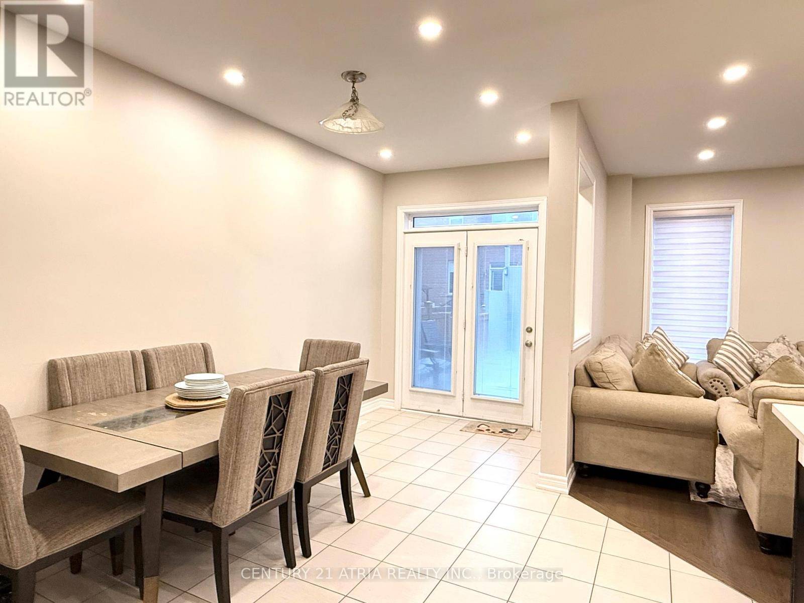 Markham (box Grove), ON L6B1N6,52 LUZON AVENUE