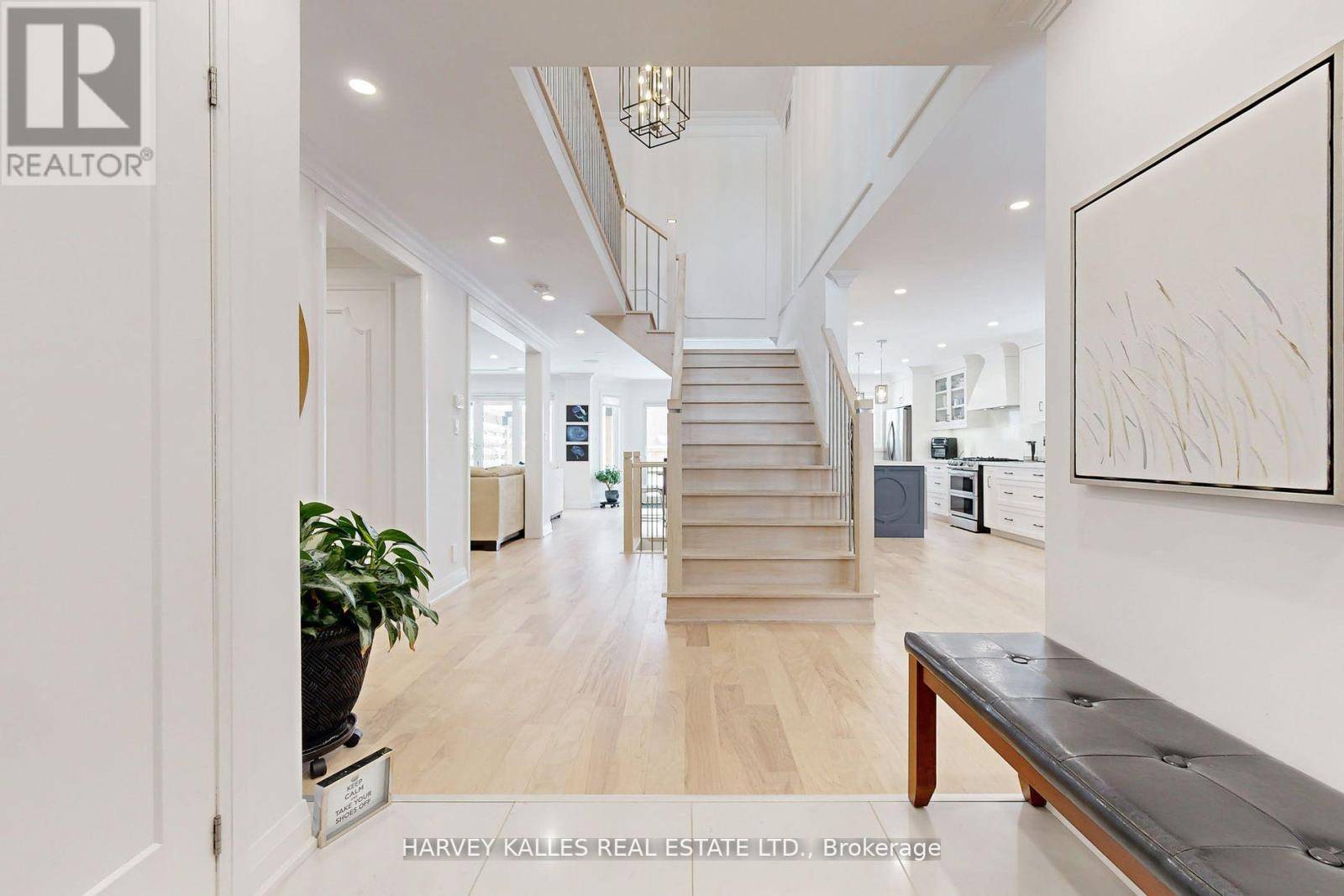 Vaughan (east Woodbridge), ON L4L7T7,413 BELVIEW AVENUE