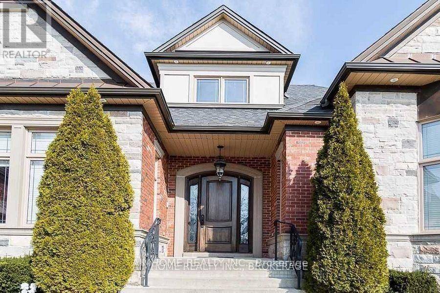Richmond Hill (jefferson), ON L4E0B2,7 MACLEOD ESTATE COURT