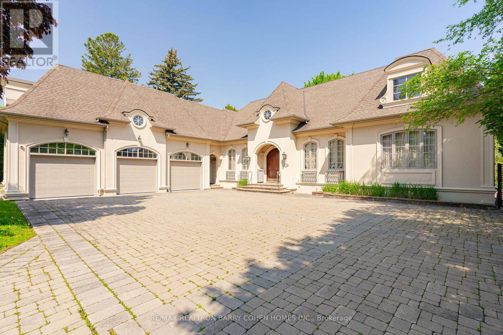 Vaughan (crestwood-springfarm-yorkhill), ON L4J1C8,76 THORNRIDGE DRIVE