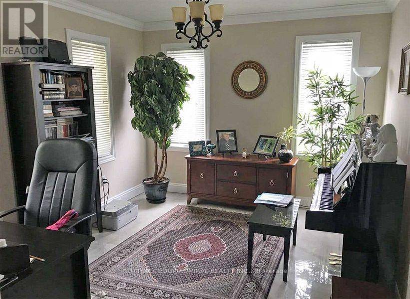 Richmond Hill (north Richvale), ON L4C9X5,80 Mccallum DR #31
