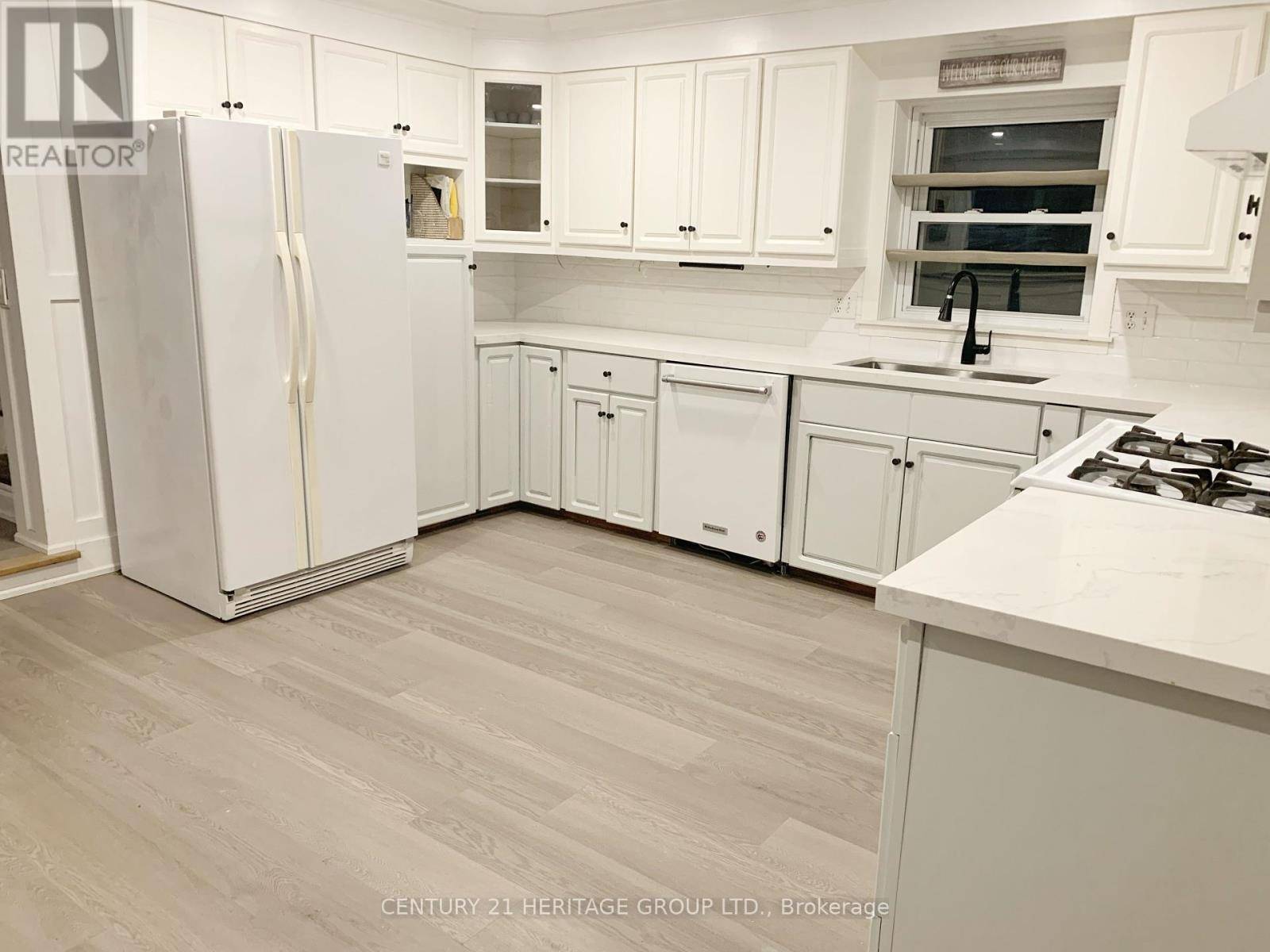 East Gwillimbury, ON L0G1M0,4533 MOUNT ALBERT ROAD