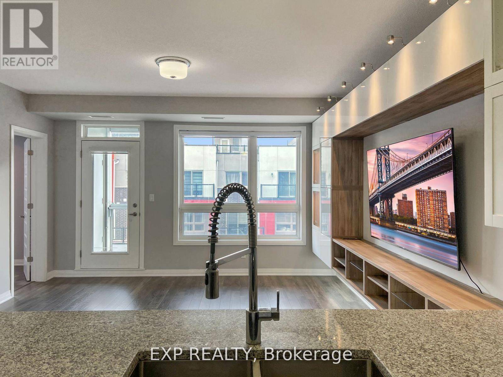 Markham (cornell), ON L6B1P2,2 Adam Sellers ST #319