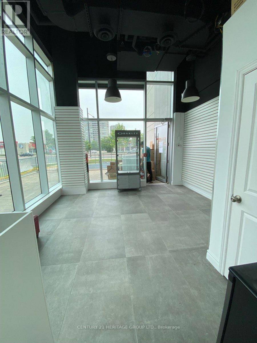 Richmond Hill (north Richvale), ON L4C0X4,9610 Yonge ST #A4