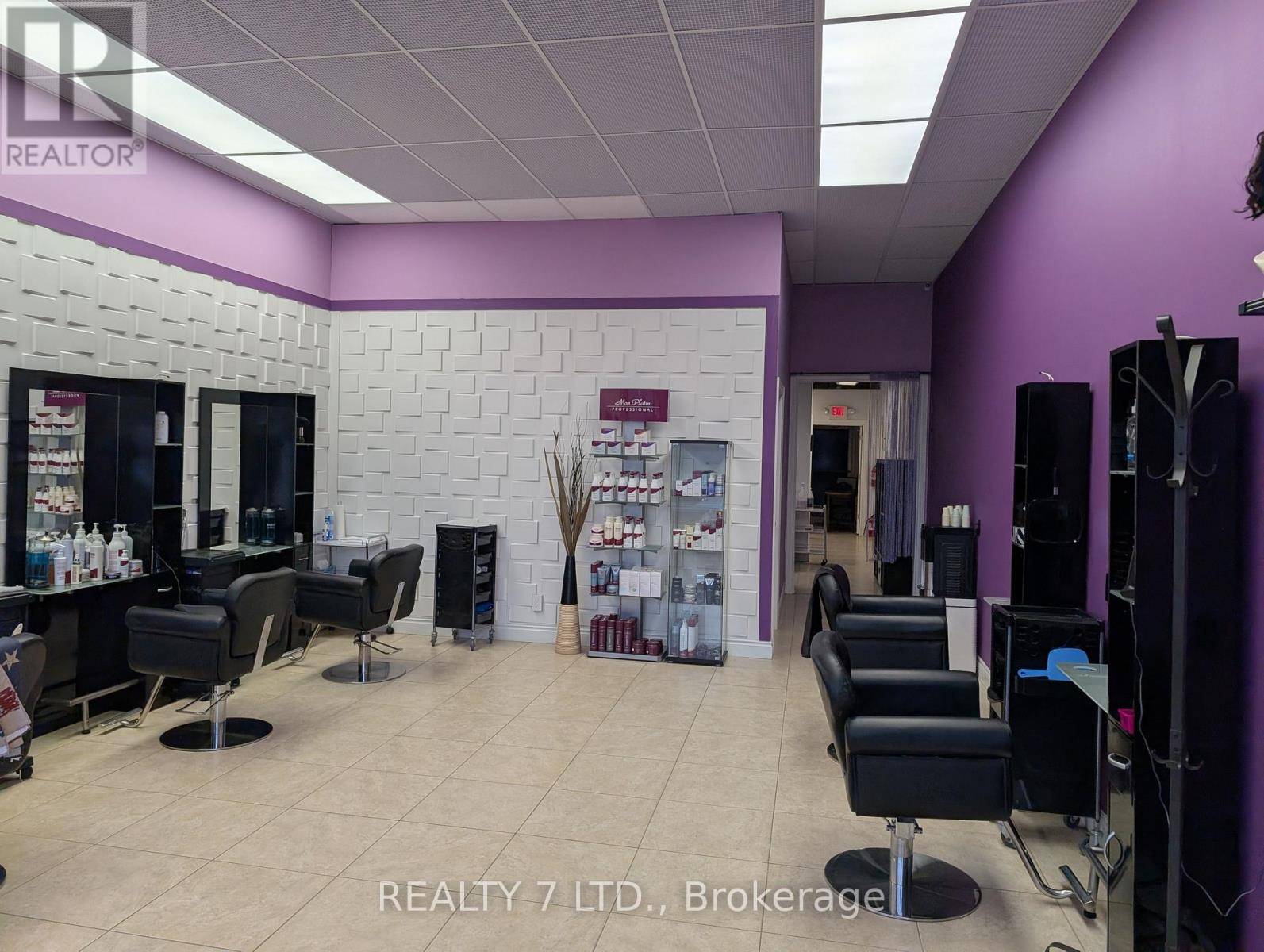 Richmond Hill (jefferson), ON L4E0T8,380 Tower Hill RD #20