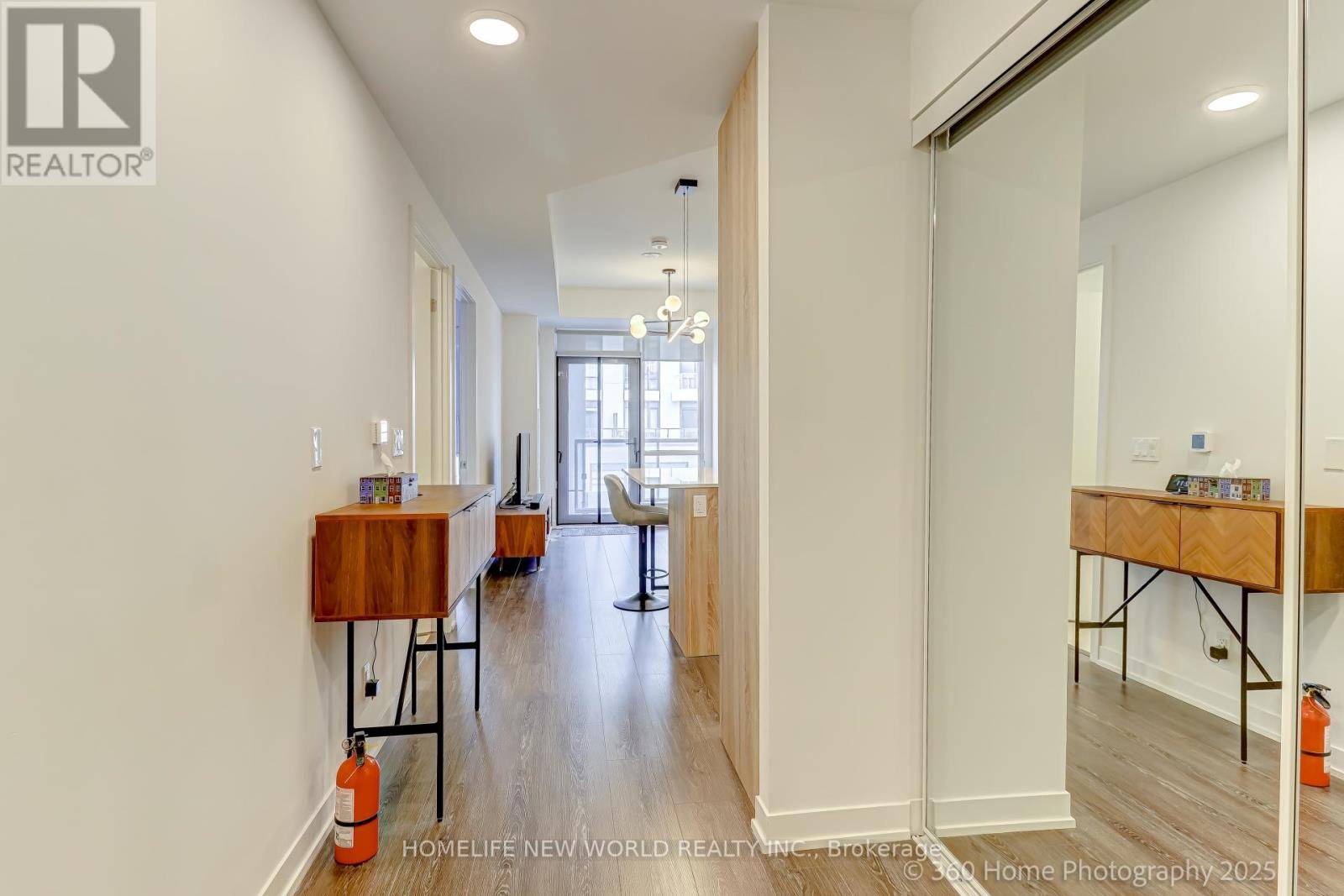 Vaughan (beverley Glen), ON L4J0L4,7950 Bathurst ST #902