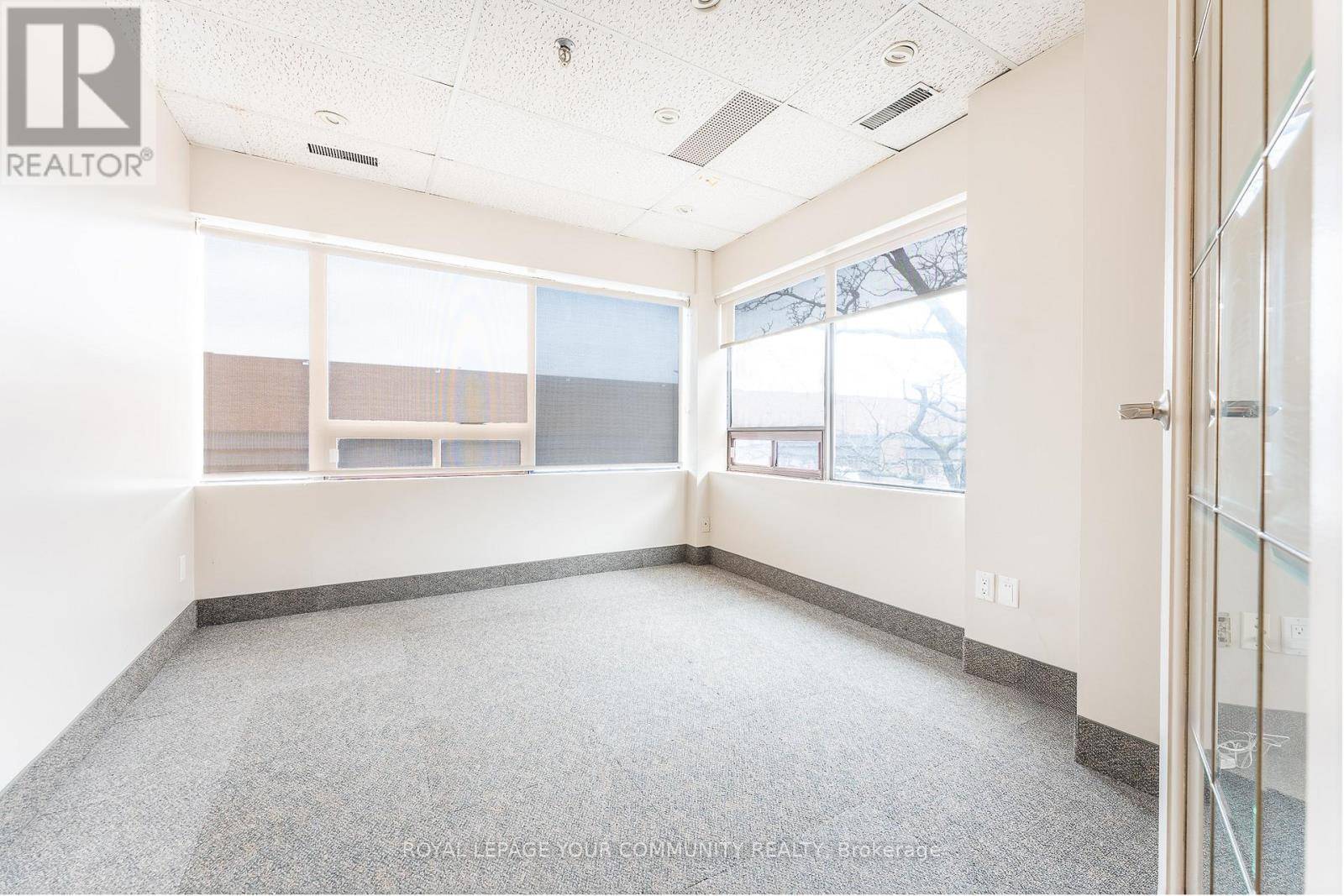 Markham (milliken Mills West), ON L3R1G5,400 Esna Park DR #11U