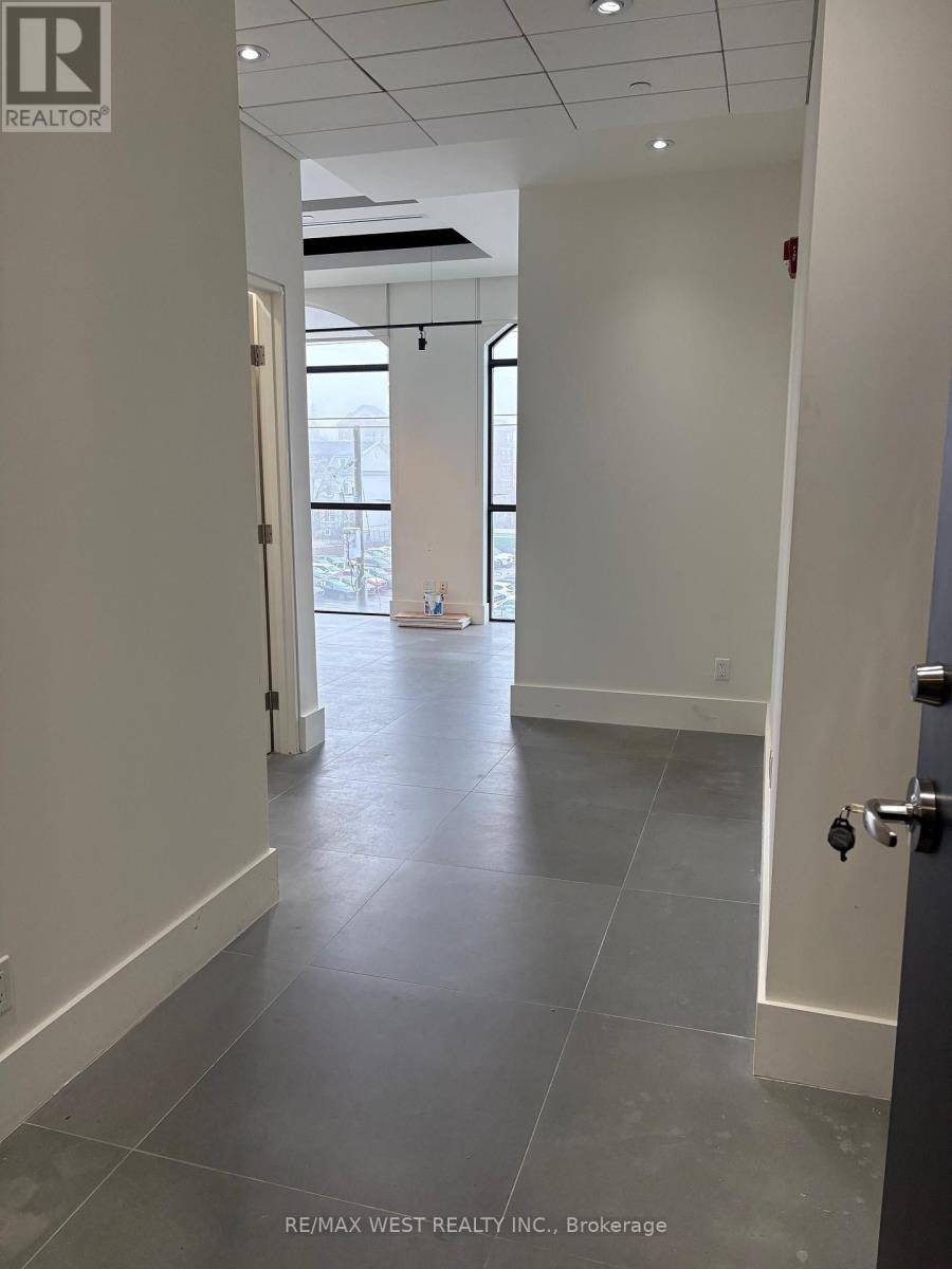 Richmond Hill (mill Pond), ON L4C3B8,10376 Yonge ST #307-308