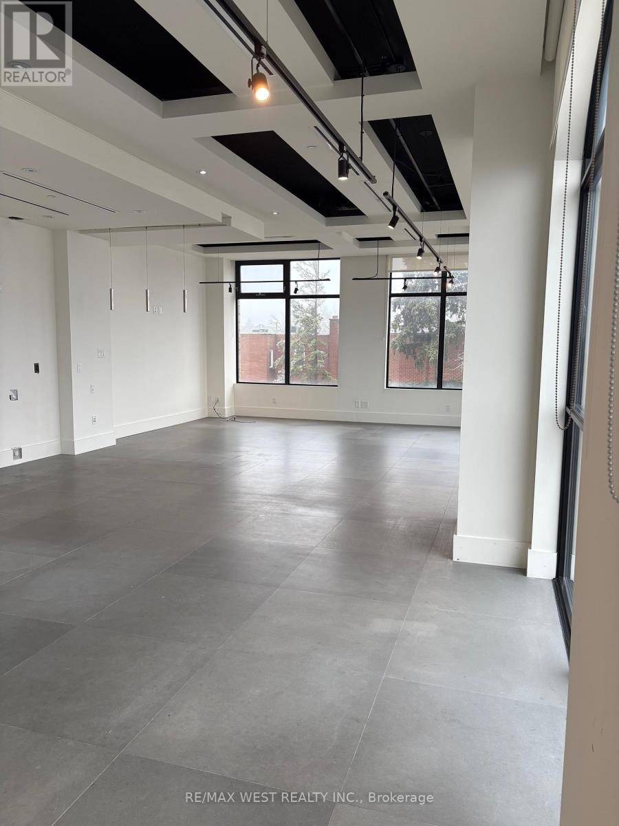 Richmond Hill (mill Pond), ON L4C3B8,10376 Yonge ST #307-308