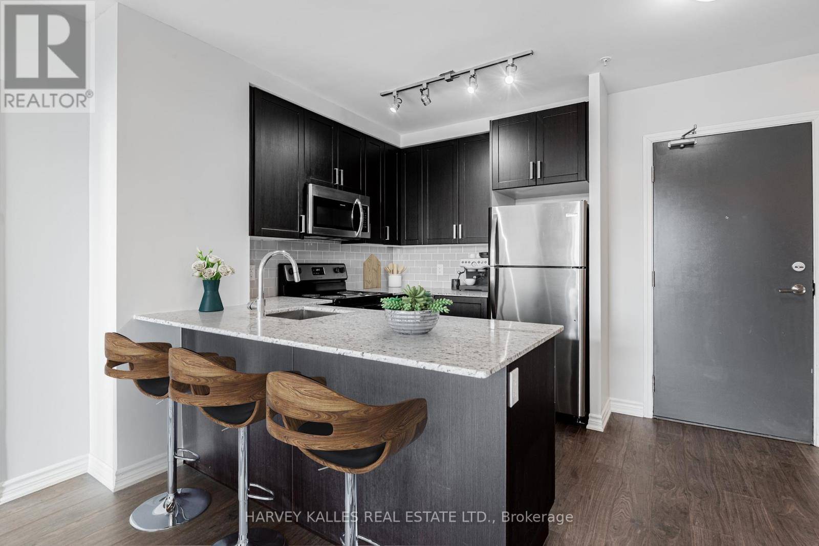 Richmond Hill (jefferson), ON L4E1G2,11611 Yonge ST #517