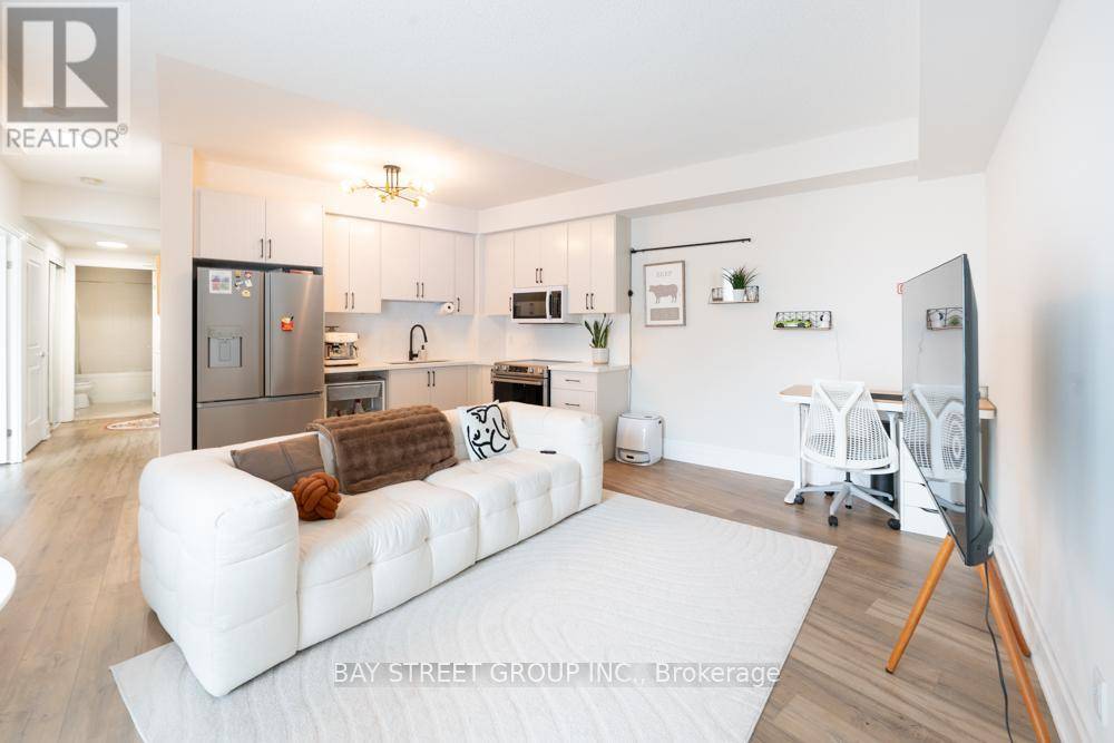 Markham (unionville), ON L6G0E1,151 Upper Duke CRES #216