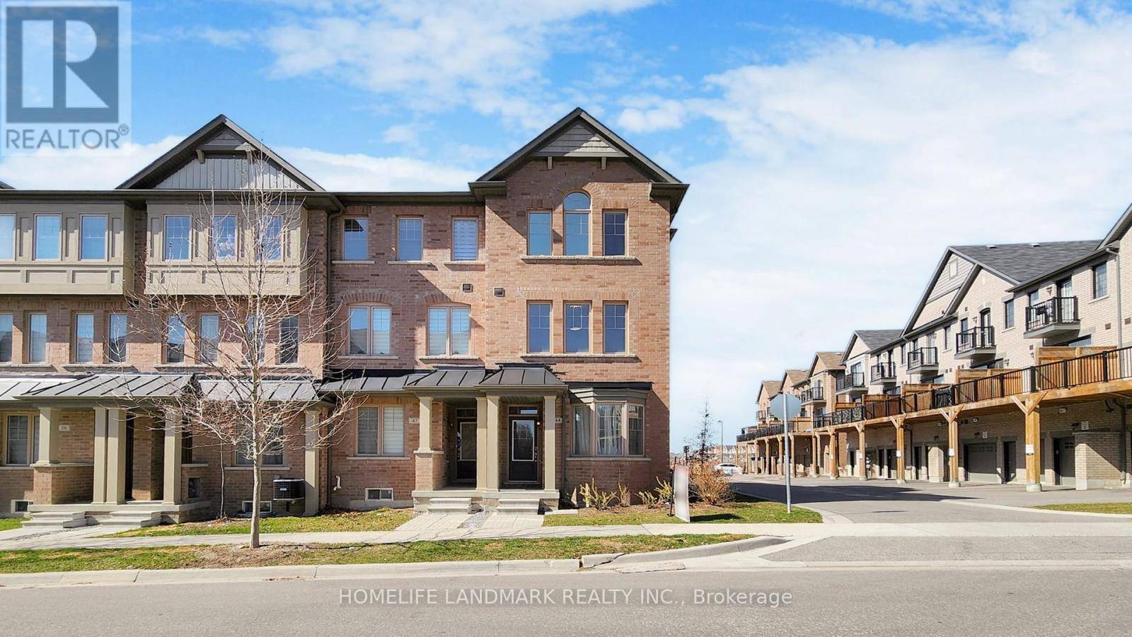 Markham (cornell), ON L6B0V2,44 ROBERT JOFFRE LEET AVENUE