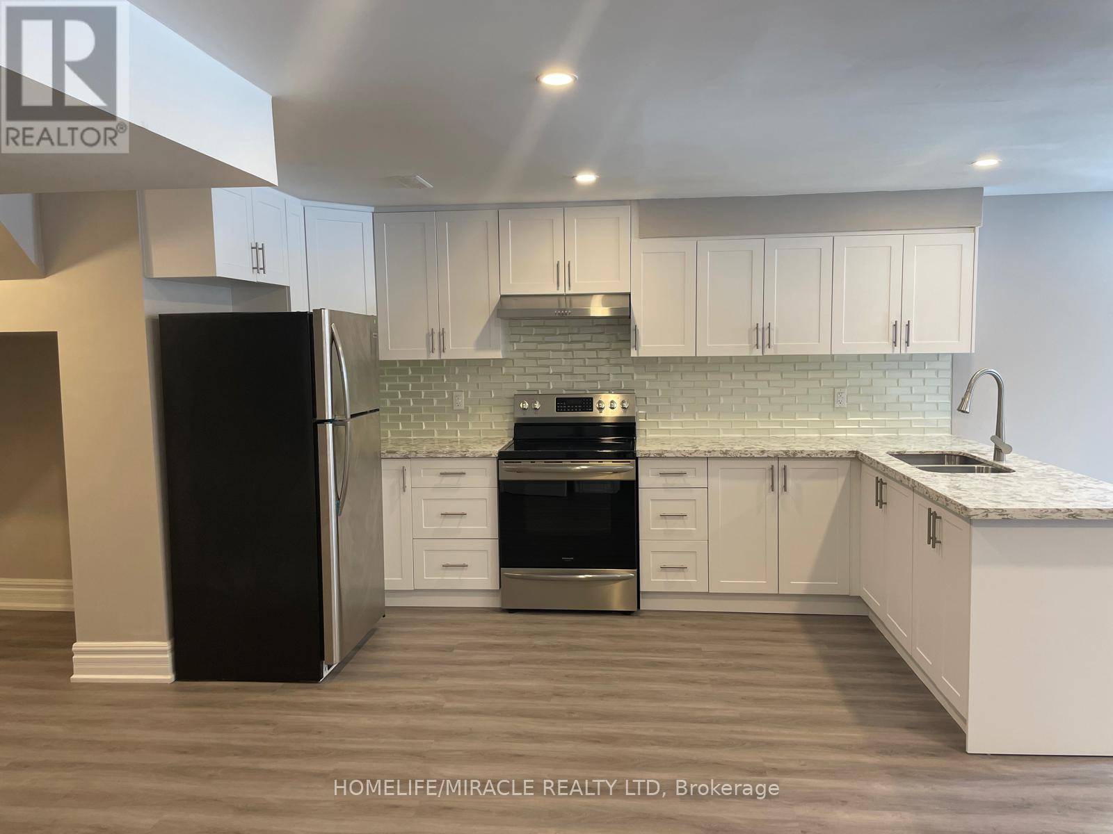Vaughan (kleinburg), ON L4H4V1,22 BOONE CRESCENT