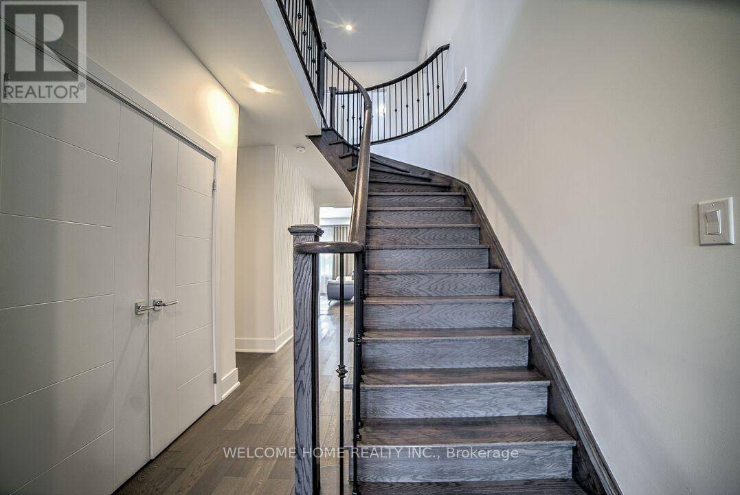 Bradford West Gwillimbury (bradford), ON L3Z0J6,125 GARDINER DRIVE. DRIVE N