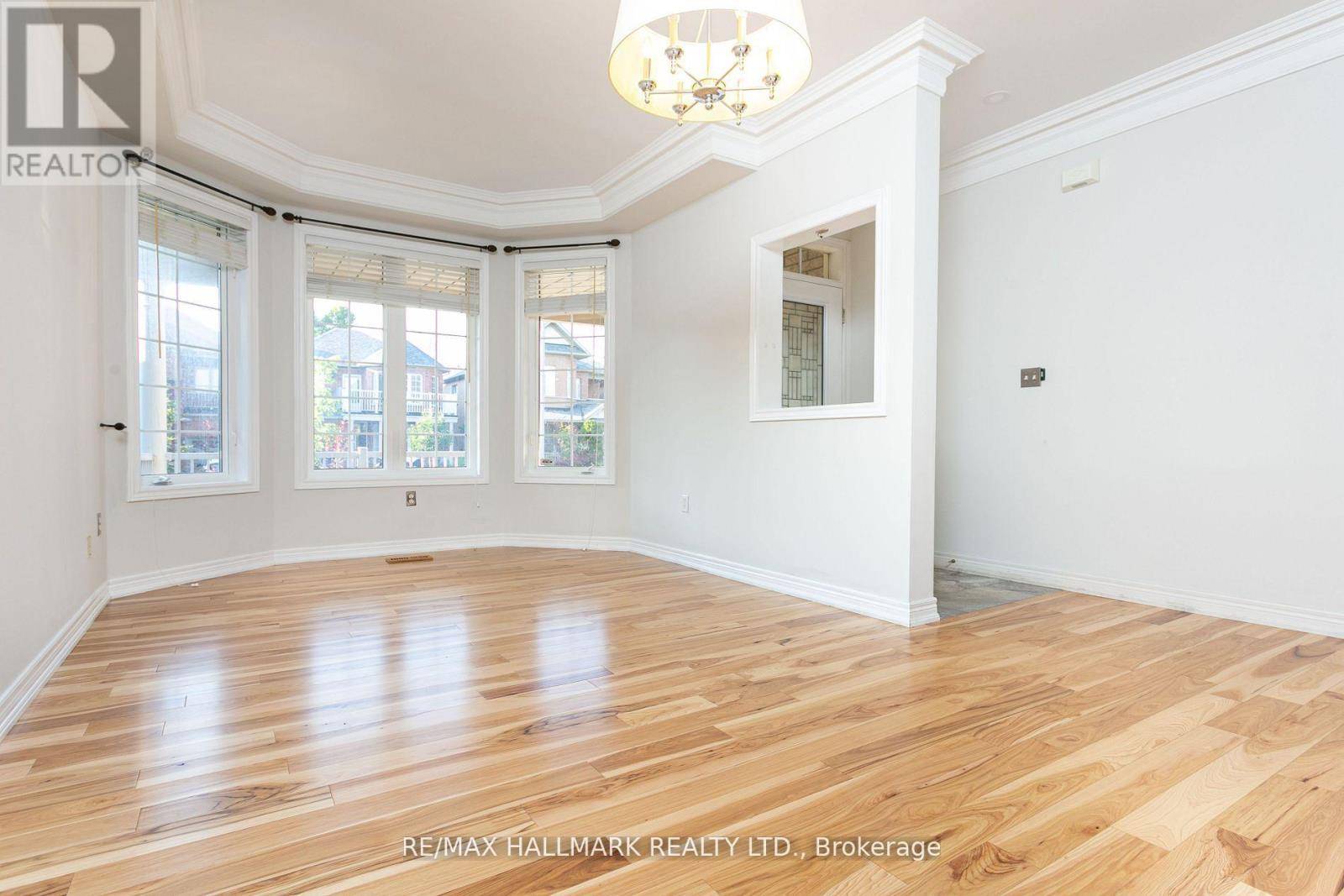 Richmond Hill (oak Ridges), ON L4E4A3,54 WALDRON CRESCENT