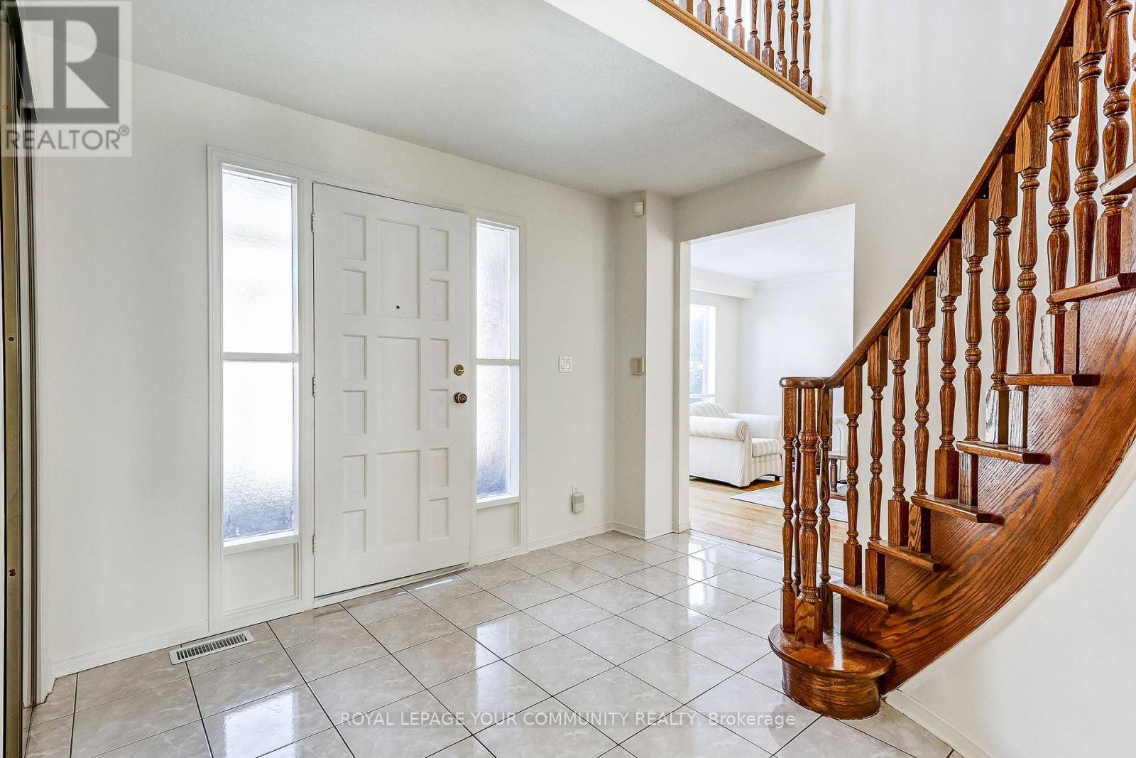 Richmond Hill (south Richvale), ON L4C6N9,37 MACKAY DRIVE