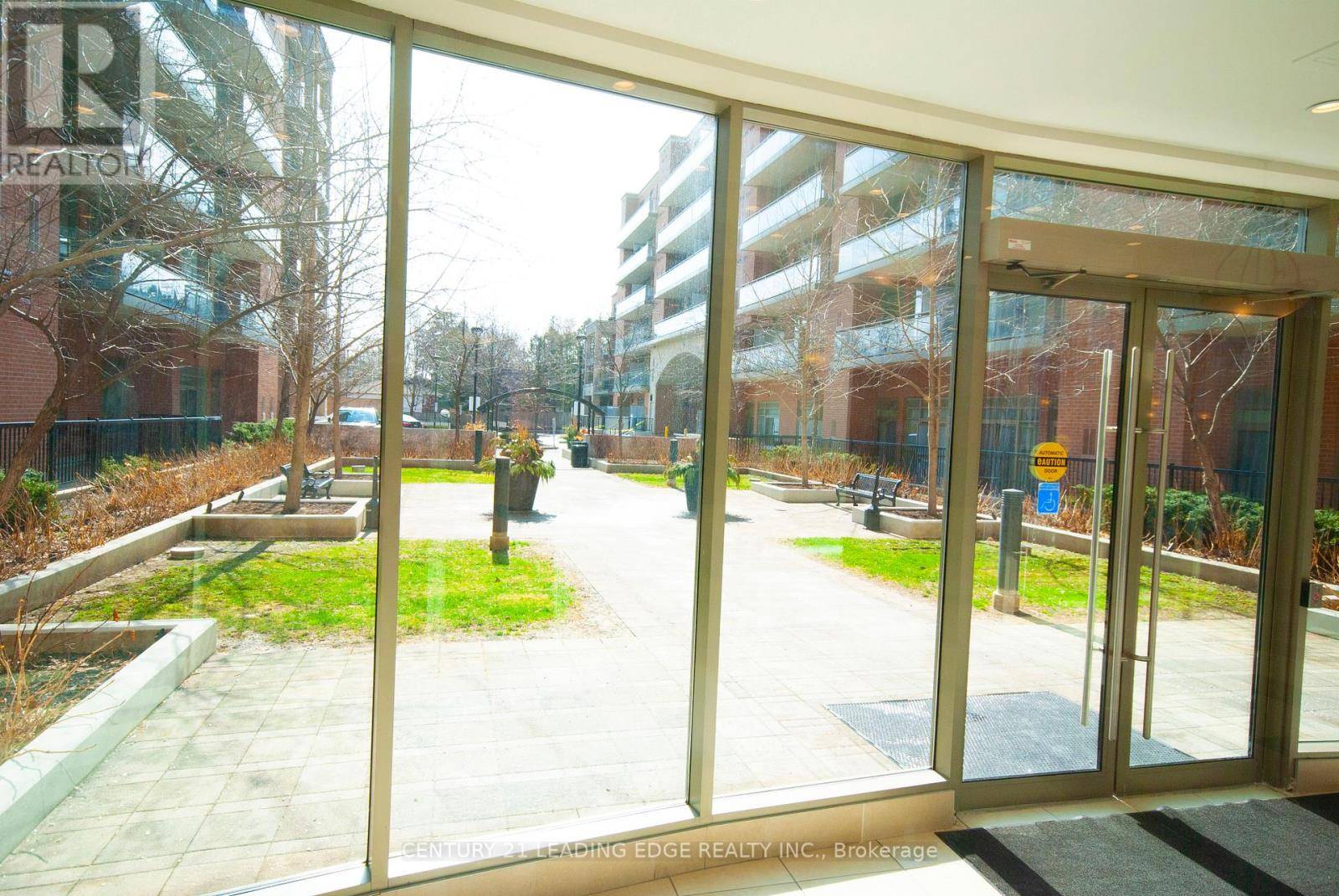 Vaughan (west Woodbridge), ON L4L0C6,281 Woodbridge AVE #228