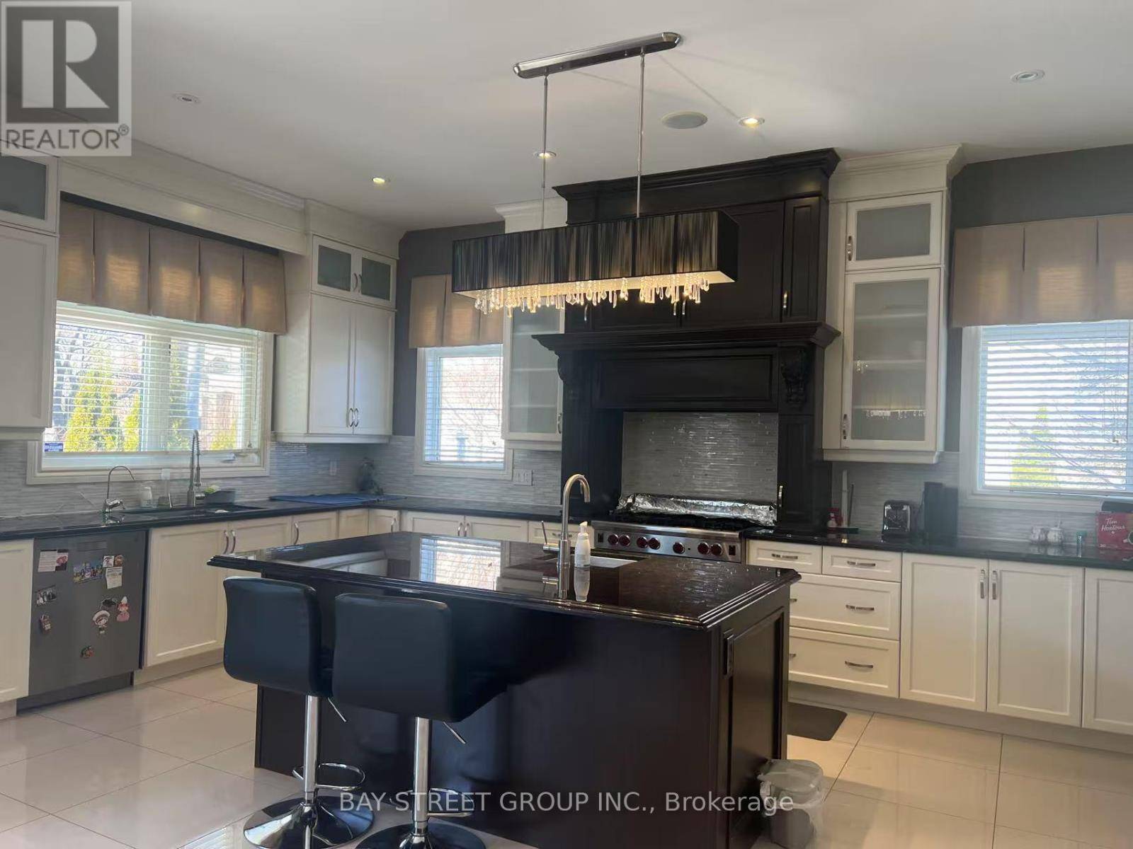 Richmond Hill (jefferson), ON L4E3M5,10 ANGLIN DRIVE