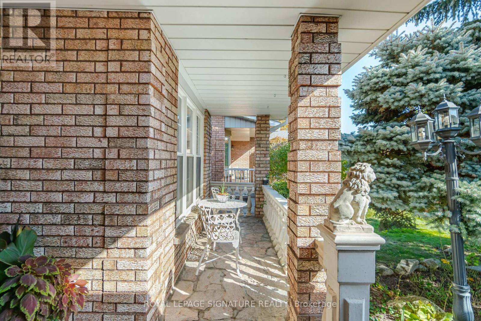 Vaughan (east Woodbridge), ON L4L8G1,100 GAS LIGHT CRESCENT