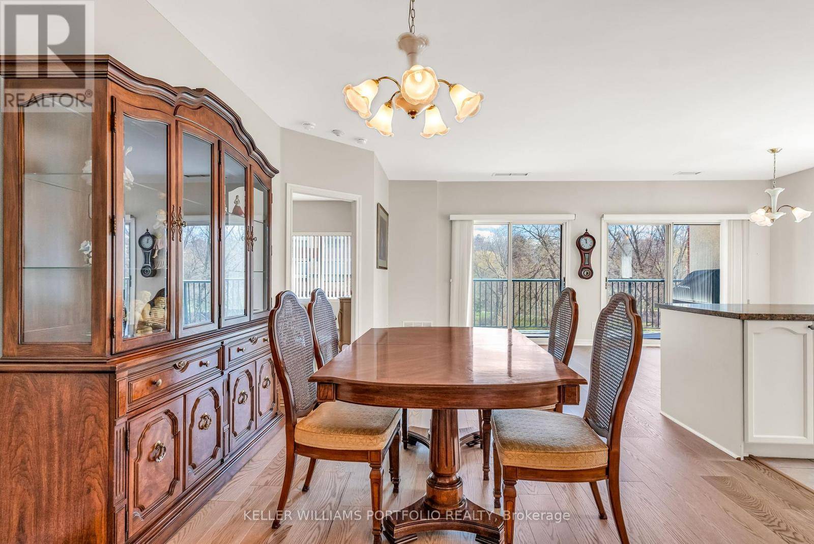 Vaughan (west Woodbridge), ON L4L9L4,33 Wallace ST West #222