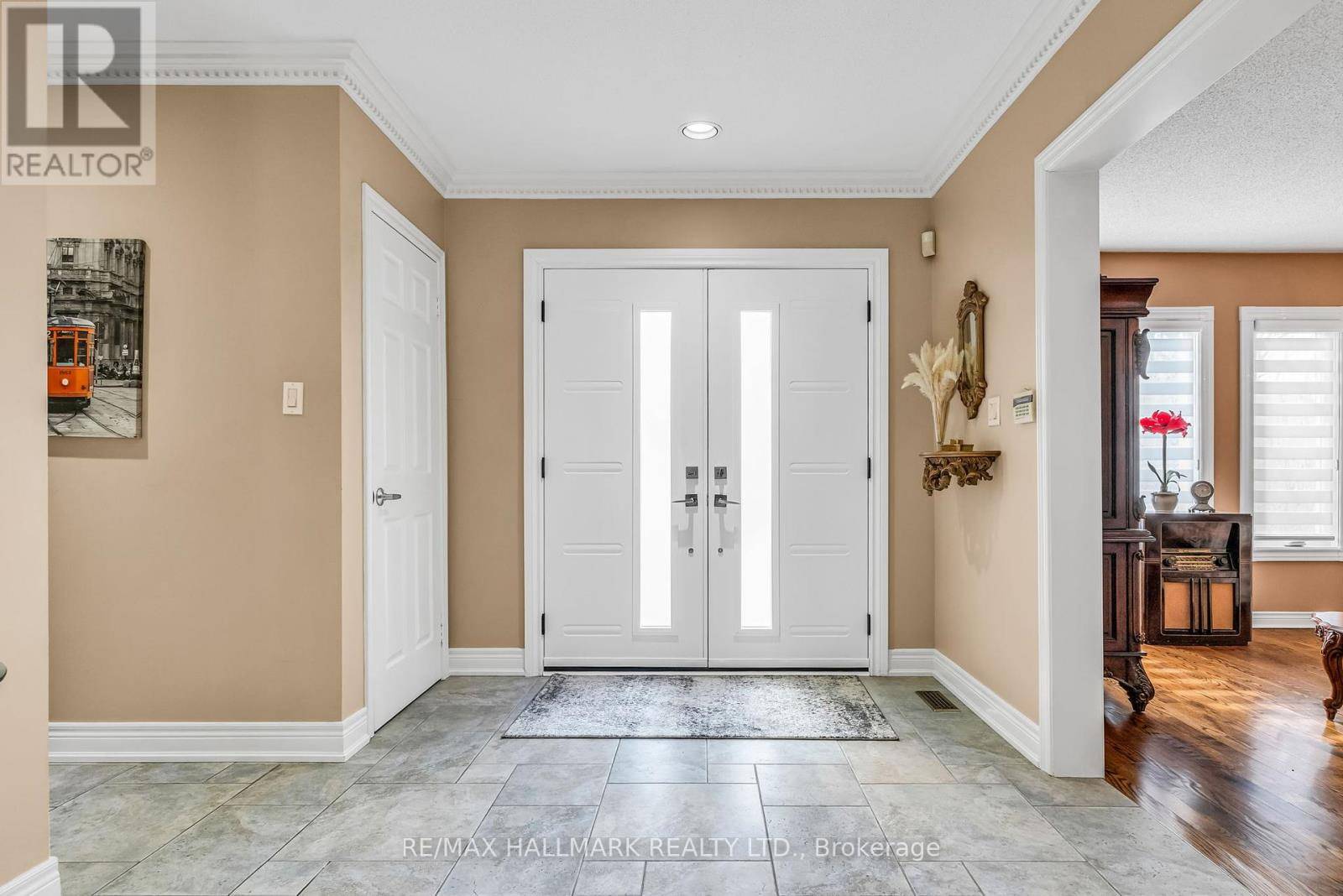 Vaughan (maple), ON L6A2G1,211 FLETCHER DRIVE