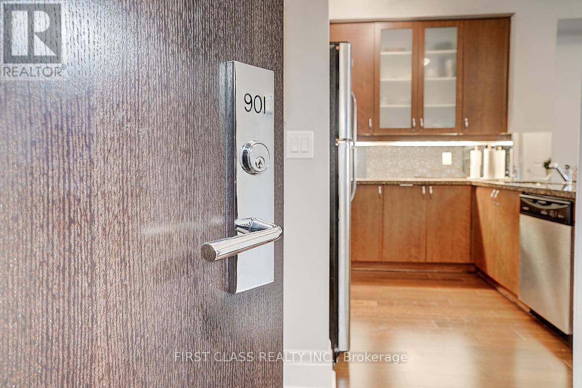 Markham (unionville), ON L6G0C9,131 Upper Duke CRES #901