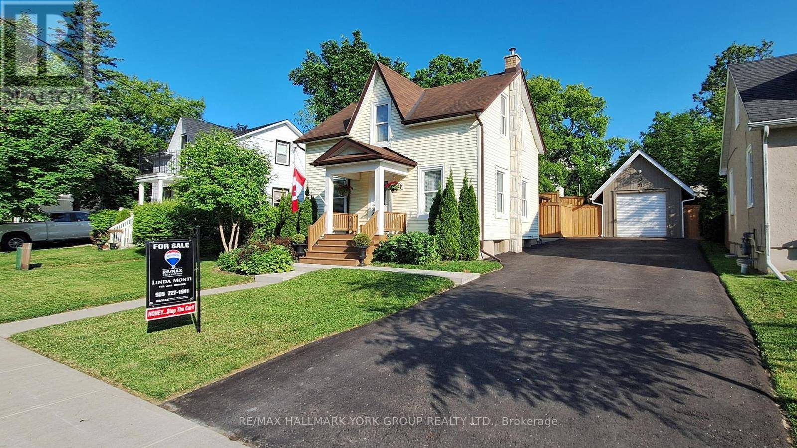 Aurora (aurora Village), ON L4G3G1,21 IRWIN AVENUE