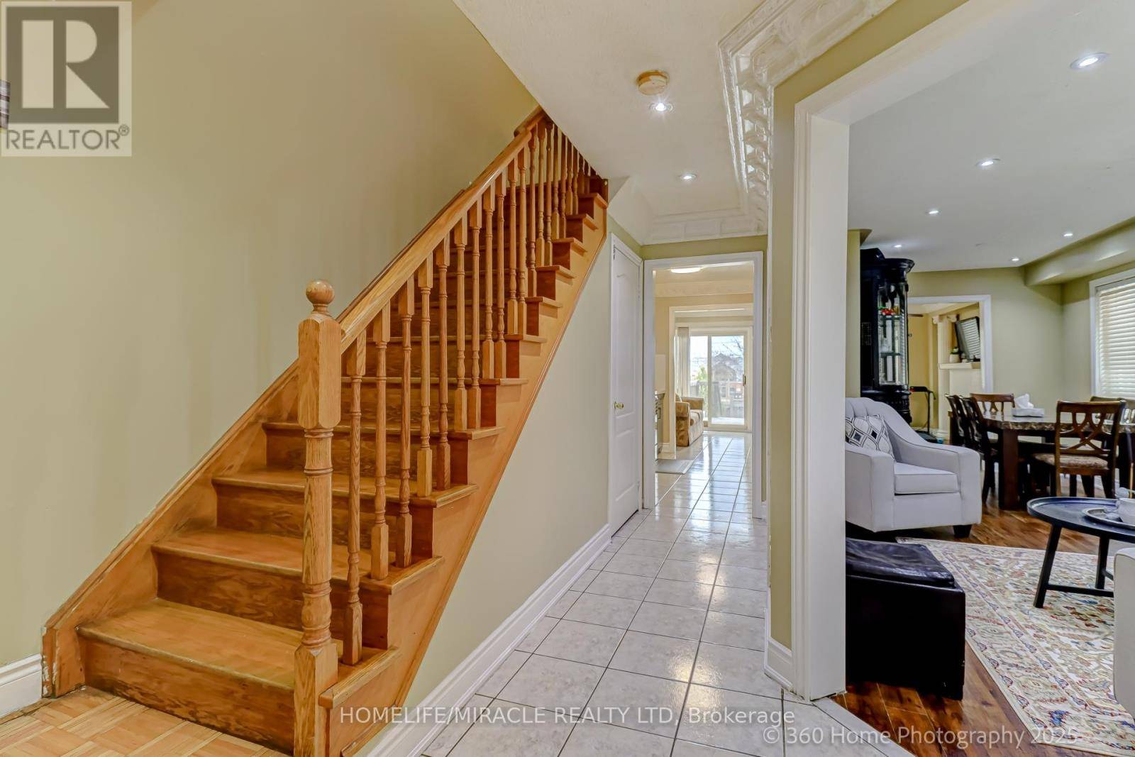 Vaughan (west Woodbridge), ON L4L9E6,7 CREEKWOOD COURT