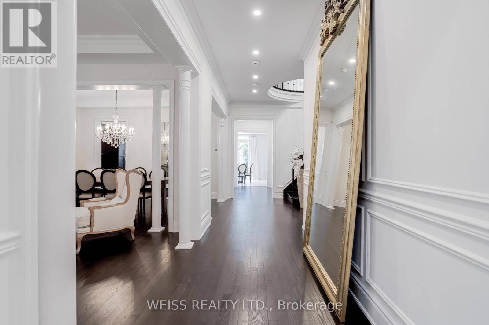 Vaughan (kleinburg), ON L4H2A5,43 CHESNEY CRESCENT
