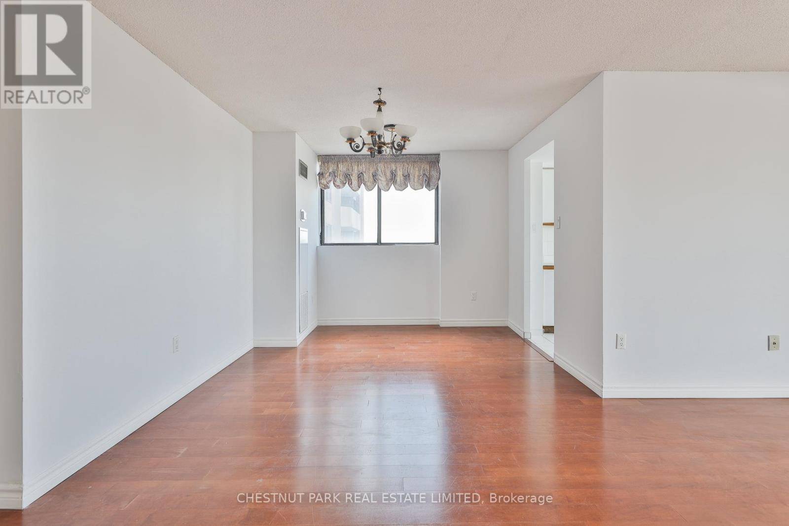 Vaughan (crestwood-springfarm-yorkhill), ON L4J4H5,7601 Bathurst ST #1109