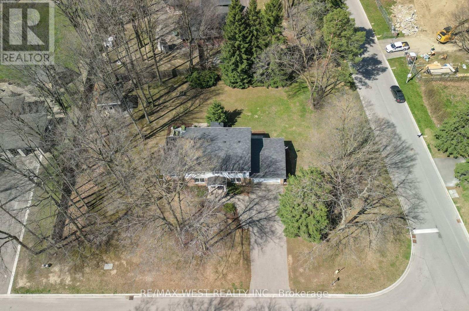 King (nobleton), ON L0G1N0,24 CEDARWOOD CRESCENT