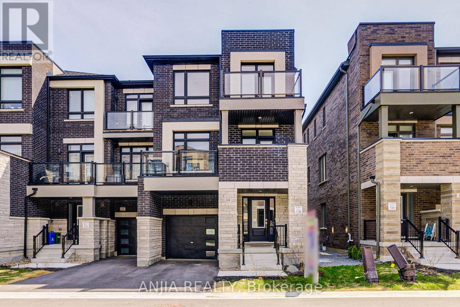 Richmond Hill, ON L4S1N5,14 RILEY REED LANE