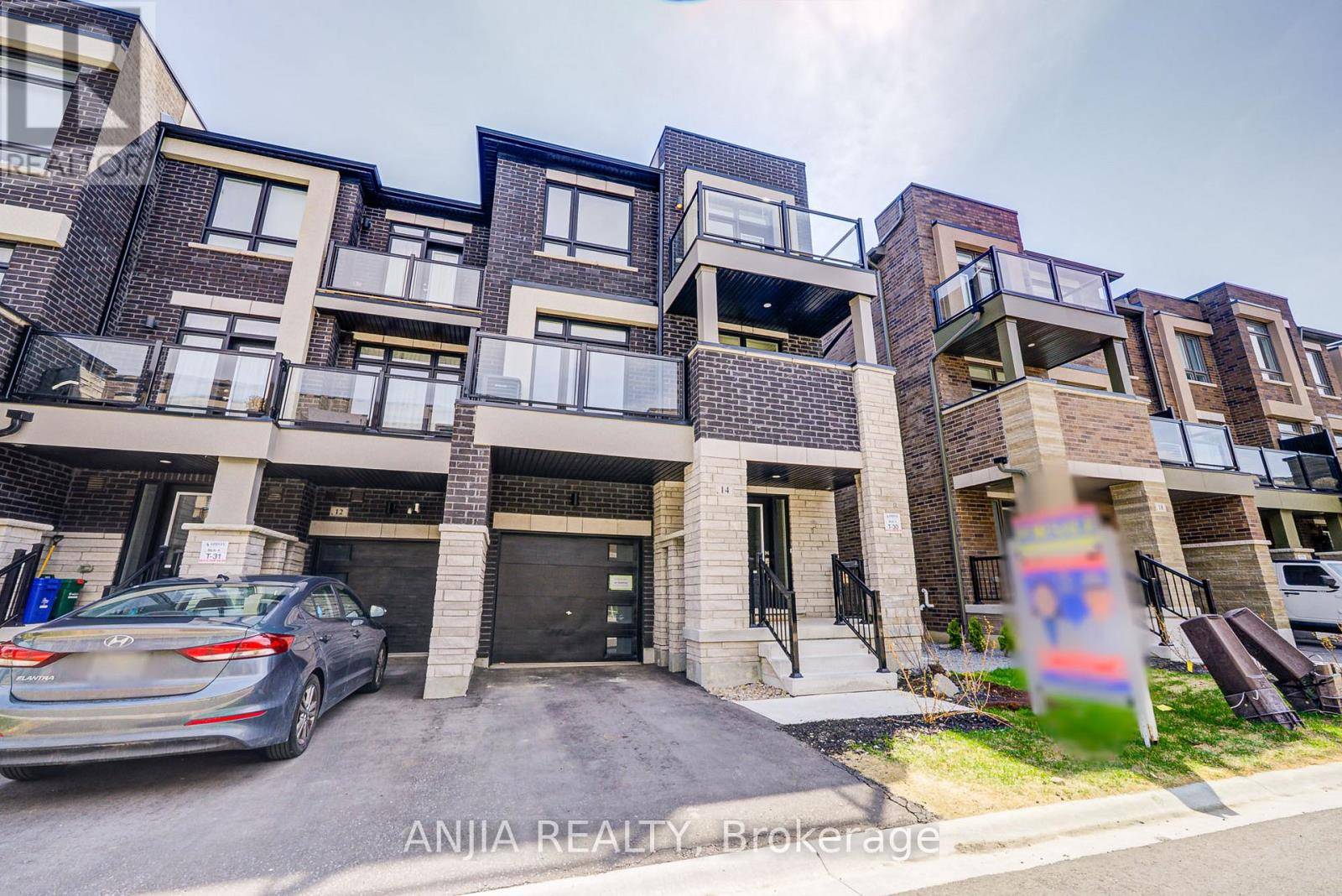 Richmond Hill, ON L4S1N5,14 RILEY REED LANE
