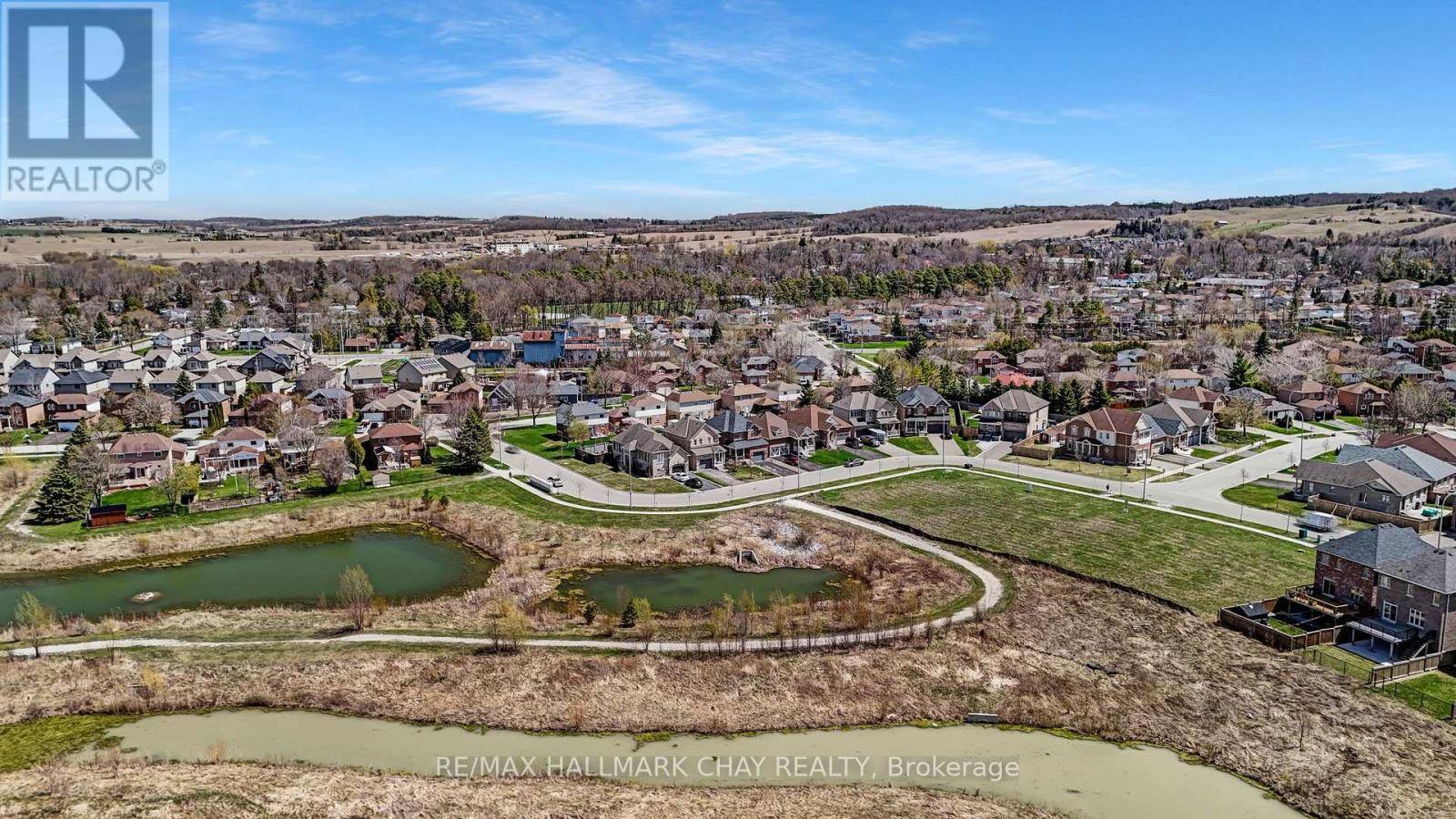 New Tecumseth (beeton), ON L0G1A0,7 STRACHAN TRAIL