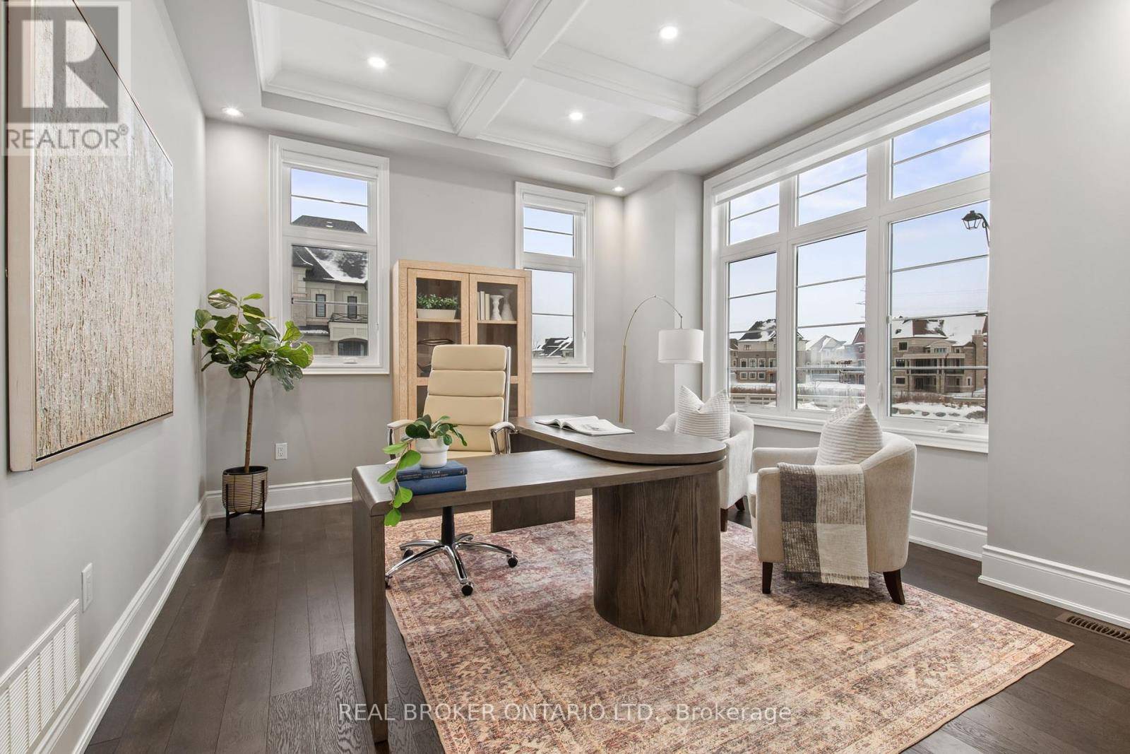 Vaughan (kleinburg), ON L4N4W5,30 LUANG STREET