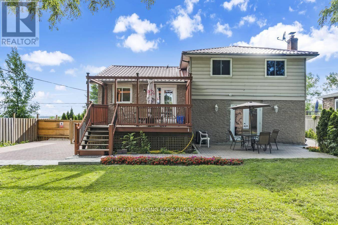 Georgina (historic Lakeshore Communities), ON L4P1A5,55 LAKE DRIVE N