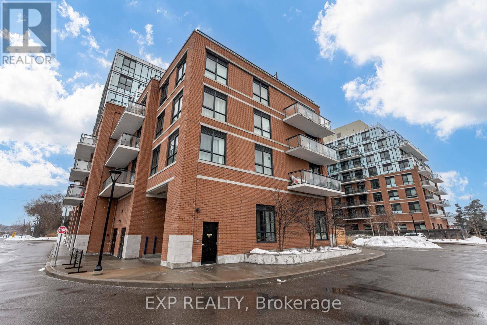Richmond Hill (jefferson), ON L4E1G2,11611 Yonge ST #317