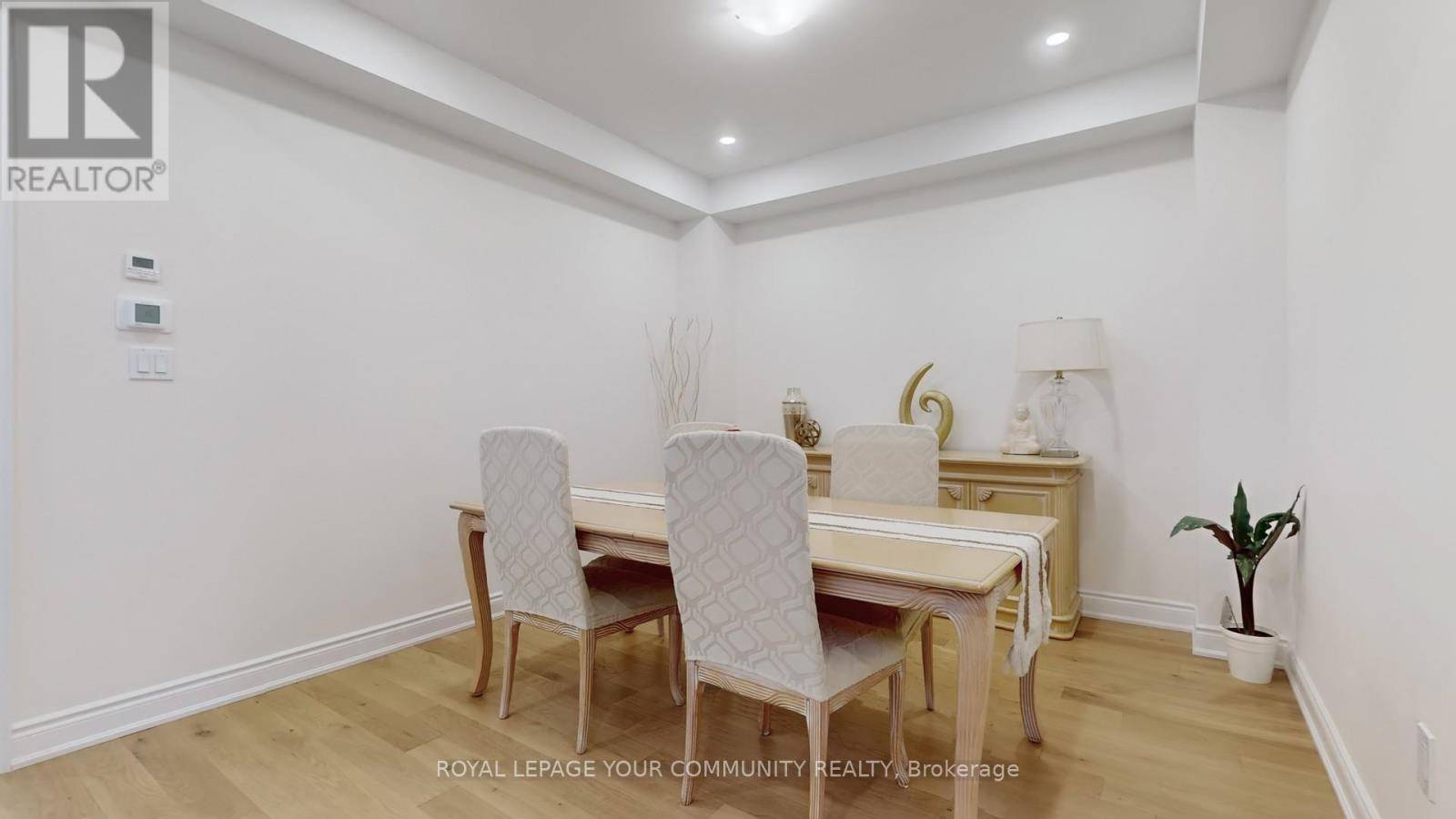East Gwillimbury (holland Landing), ON L9N0V7,161 SILK TWIST DRIVE