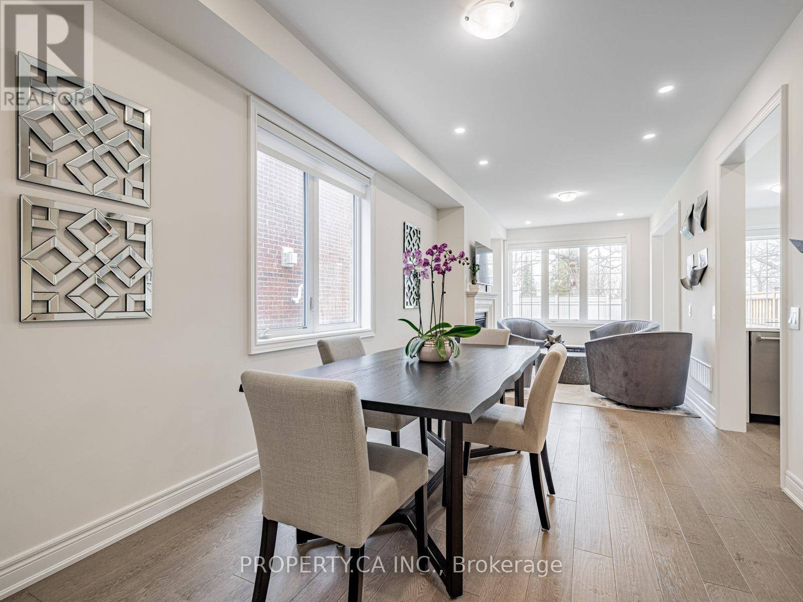 Richmond Hill (oak Ridges), ON L4E2Z1,92 DRIZZEL CRESCENT