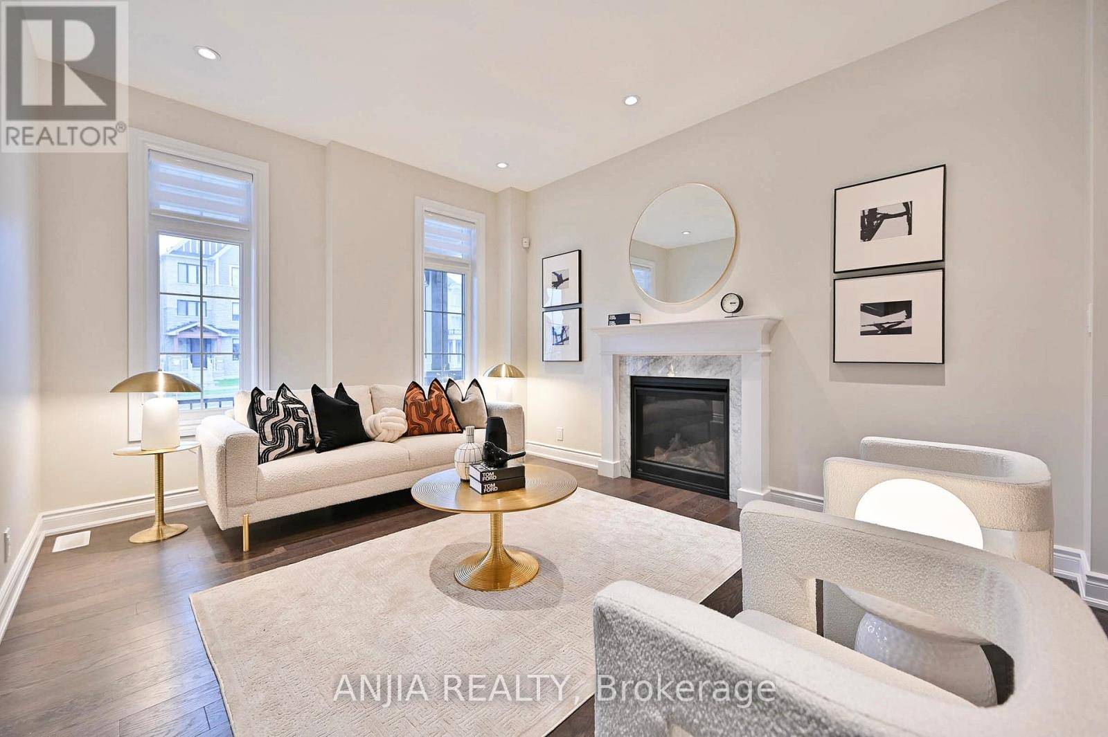 Markham (angus Glen), ON L6C3J5,19 YORK DOWNS BOULEVARD