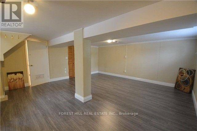 Newmarket (bristol-london), ON L3Y2Y2,18 Longford DR #Bsmt